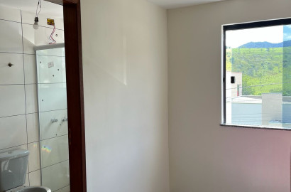 Casa com ponto comercial para venda em São Lourenço - MG.