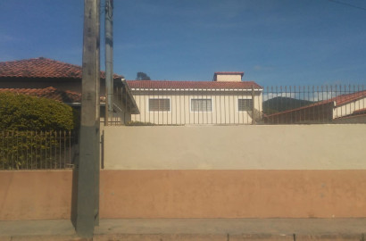 Linda pousada para venda em Passa Quatro - MG