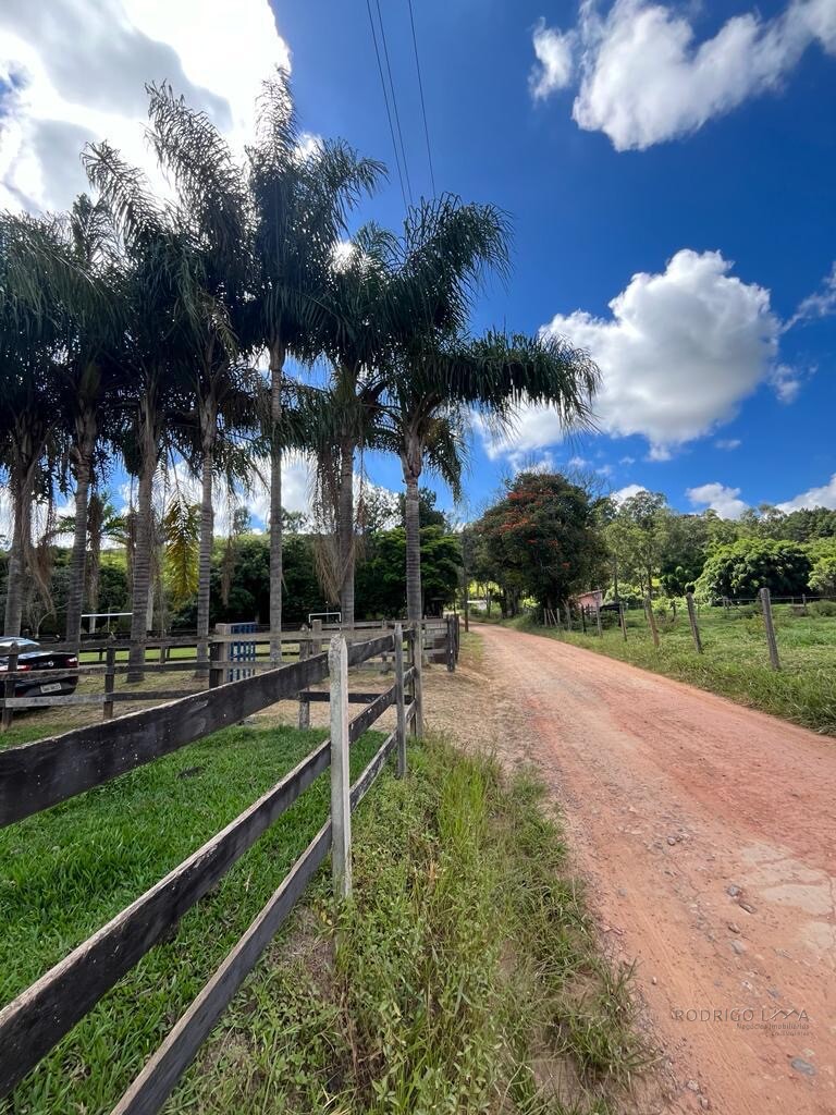 Linda chácara para venda a 15 minutos de São Lourenço MG.
