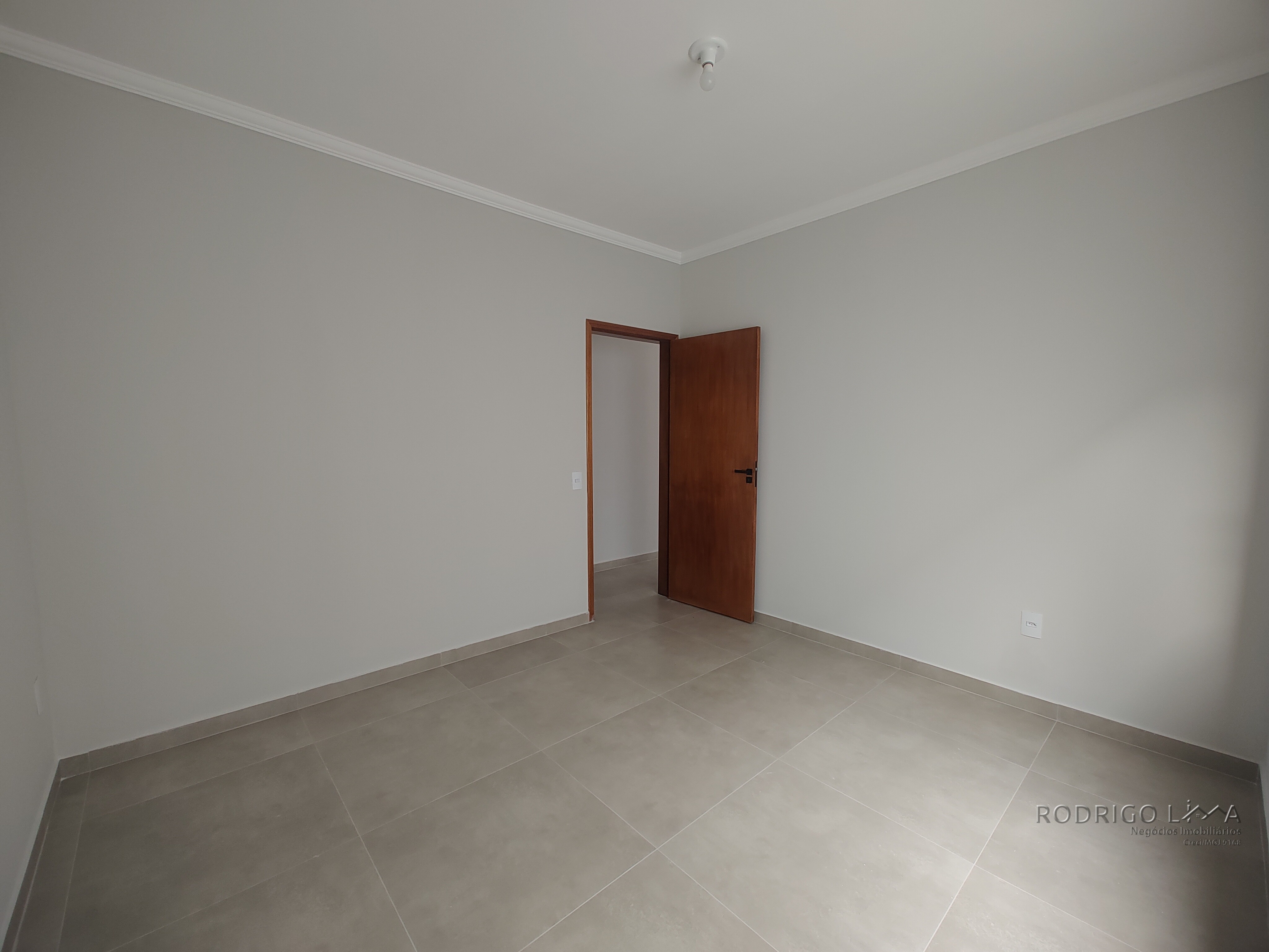Casa nova para locação em São Lourenço MG