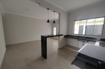 Casa nova para locação em São Lourenço MG