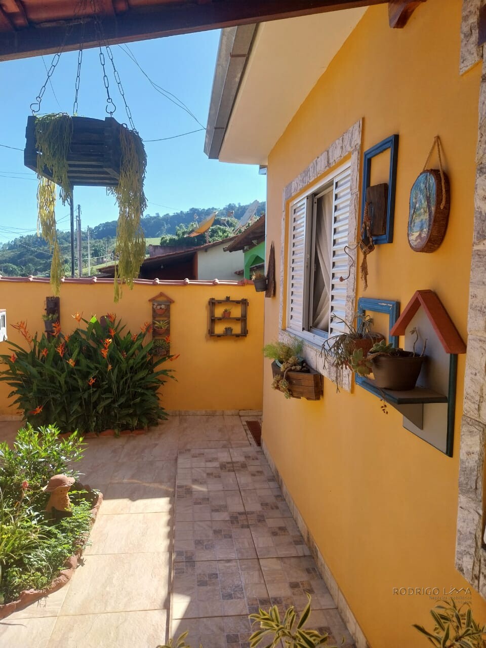 Casa para venda em Dom Viçoso MG