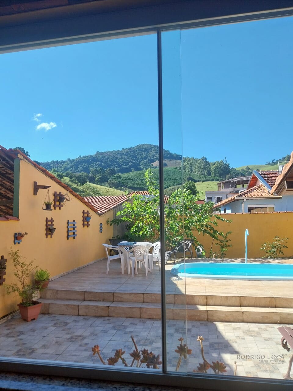 Casa para venda em Dom Viçoso MG