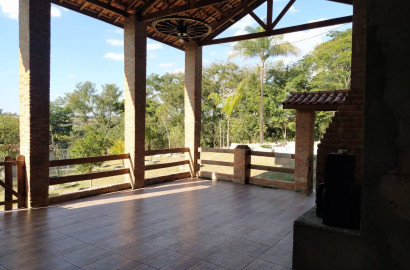 Lindo sítio para venda em Três Corações - MG.