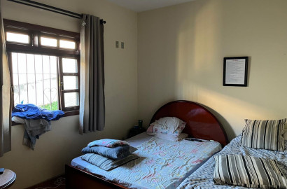 Casa para venda em São Lourenço - MG.