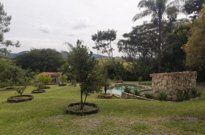 Lindo sítio para venda em Três Corações - MG.