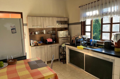 Casa para venda em São Lourenço - MG.