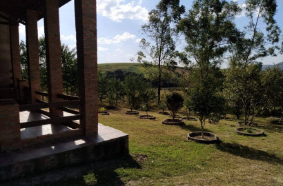 Lindo sítio para venda em Três Corações - MG.