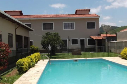 Linda pousada para venda em Passa Quatro - MG