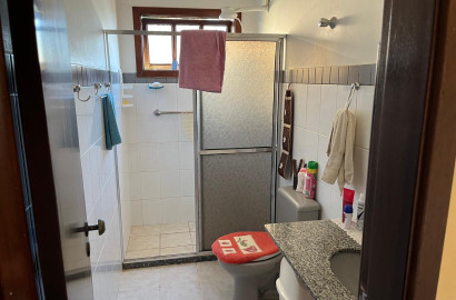 Casa para venda em São Lourenço - MG.