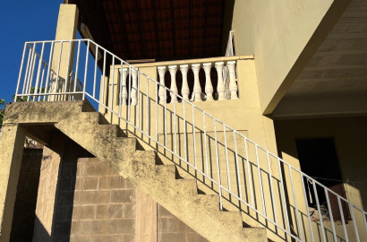 Casa para venda em São Lourenço - MG.