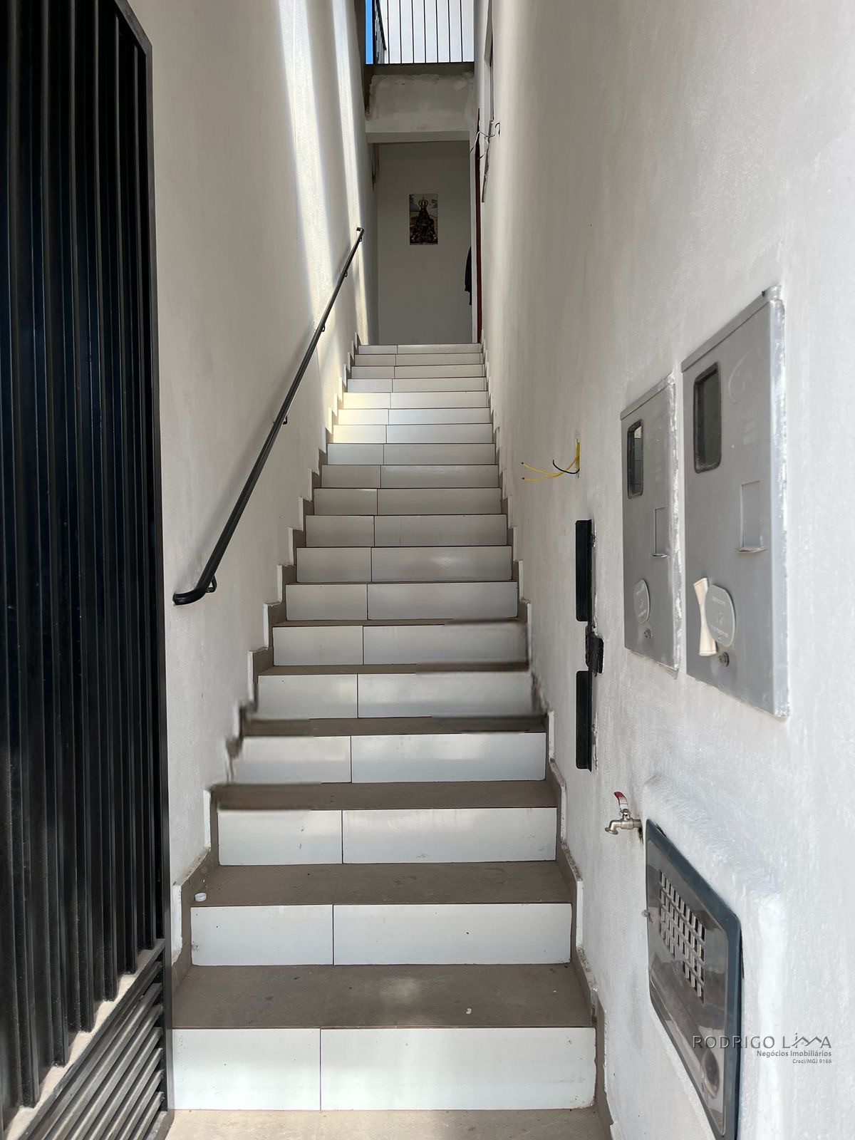 Casa com ponto comercial para venda em São Lourenço - MG.