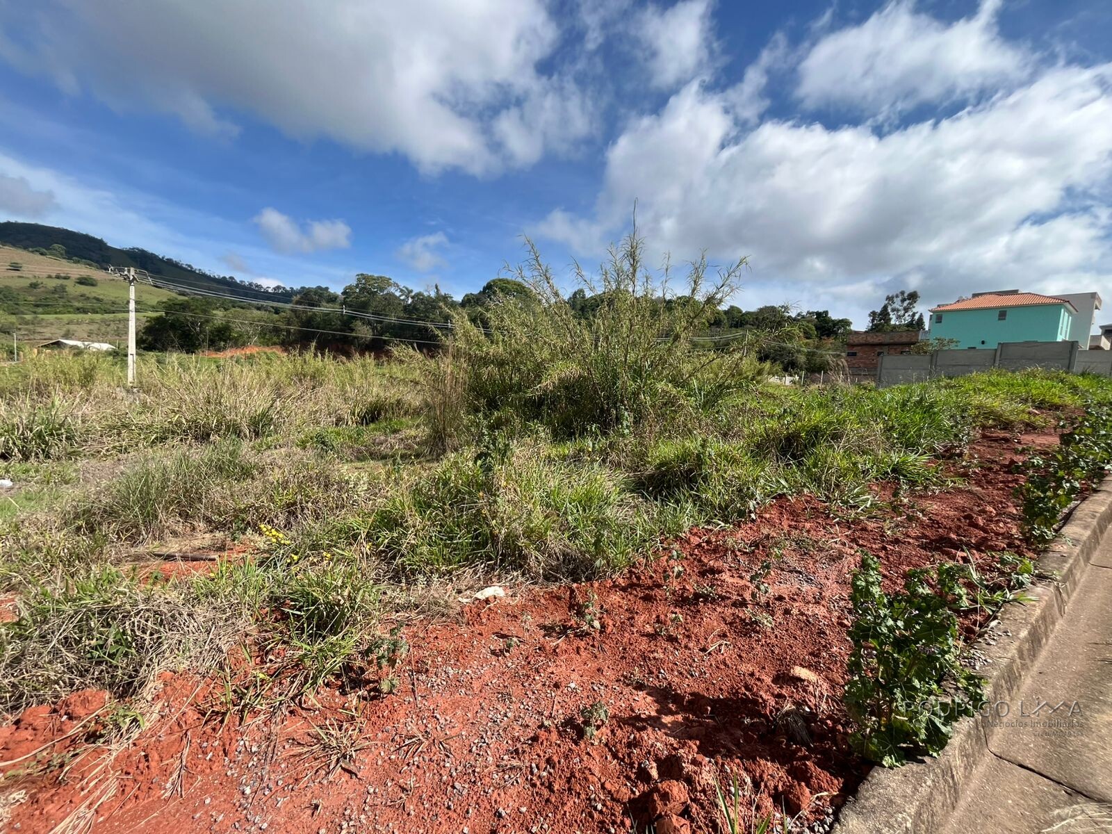 Lote para venda em condomínio de alto padrão em São Lourenço - MG.
