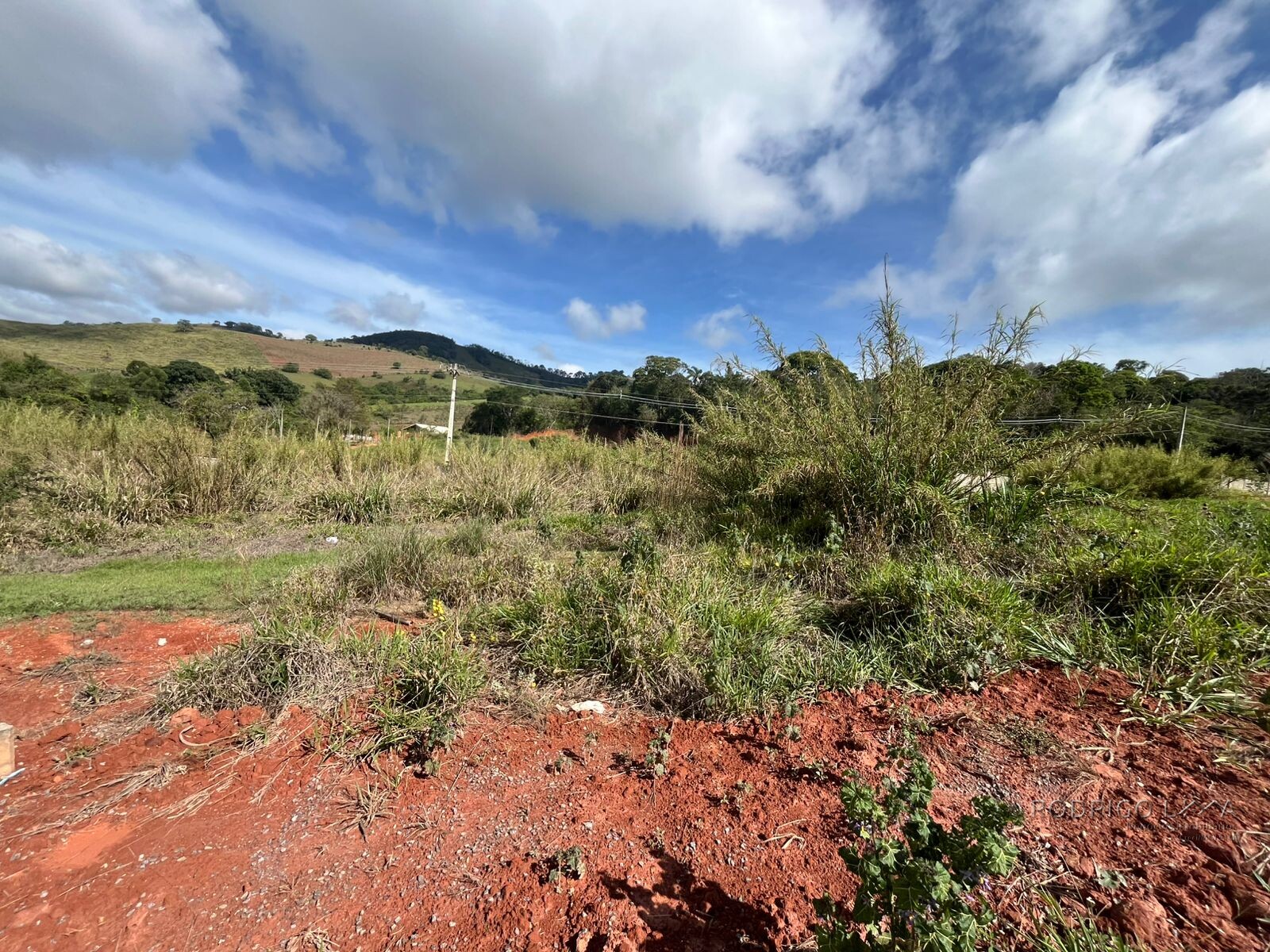 Lote para venda em condomínio de alto padrão em São Lourenço - MG.