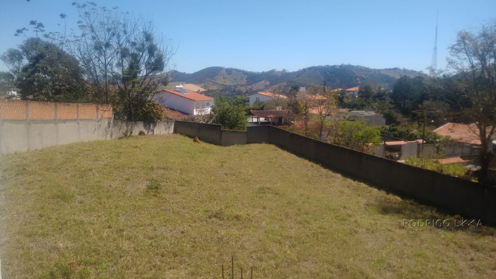 Lote em bairro nobre para venda em São Lourenço MG.