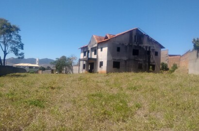 Lote em bairro nobre para venda em São Lourenço MG.