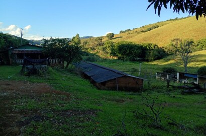 Lindo Sítio em Pouso Alto (Taboão)