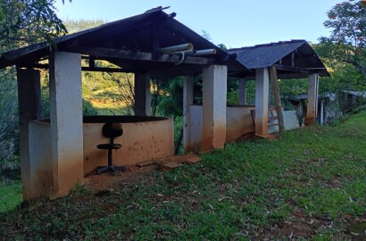 Lindo Sítio em Pouso Alto (Taboão)