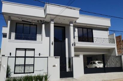 Casa alto padrão para venda em Passa Quatro MG