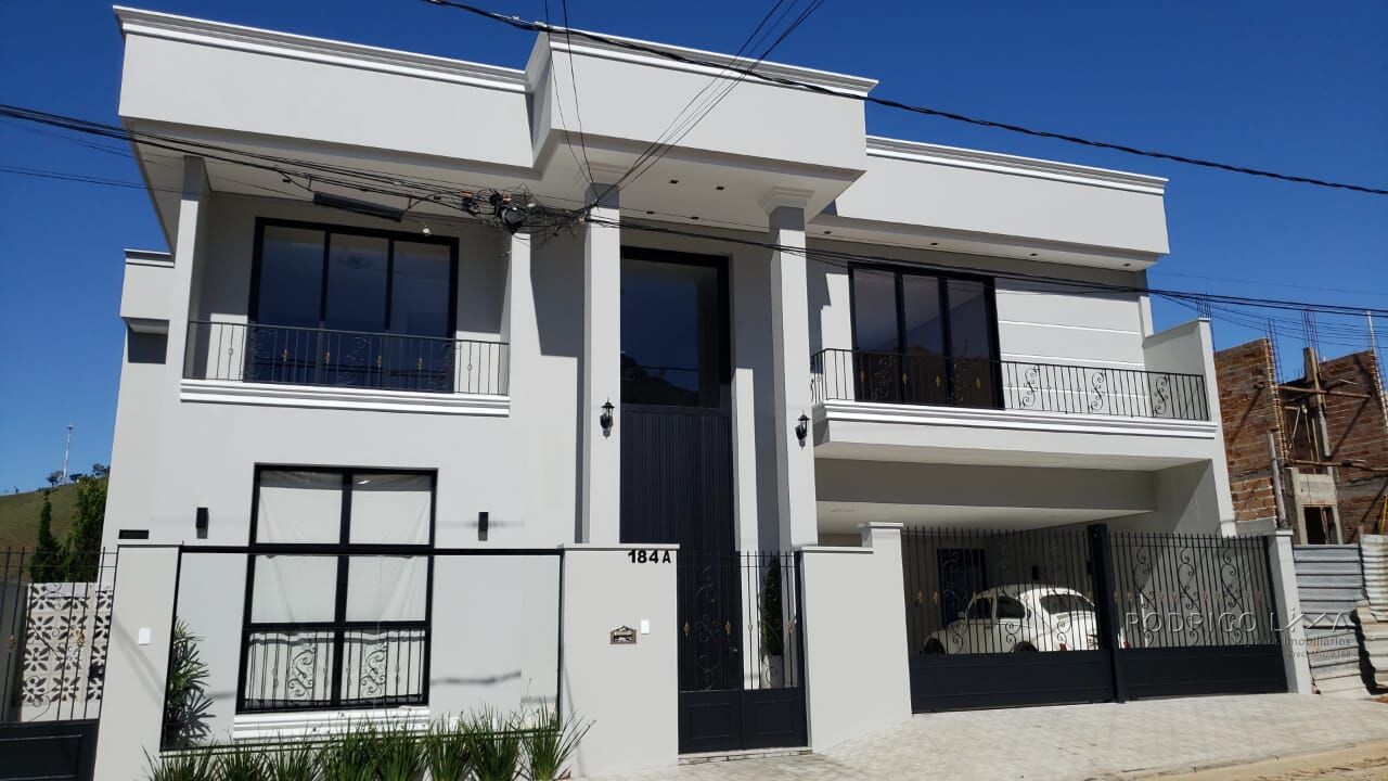 Casa alto padrão para venda em Passa Quatro MG