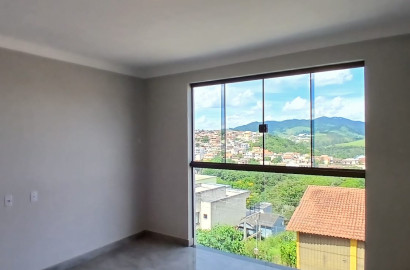 Linda casa para venda em São Lourenço - MG.