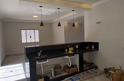 Linda casa para venda em São Lourenço - MG.