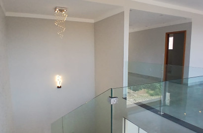 Linda casa para venda em São Lourenço - MG.