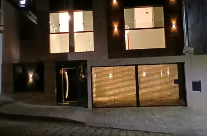 Linda casa para venda em São Lourenço - MG.