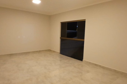 Linda casa para venda em São Lourenço - MG.