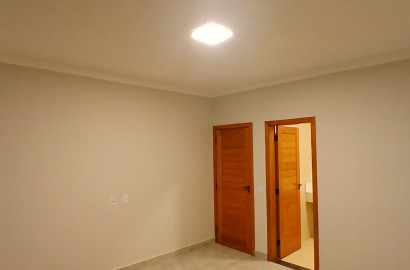 Linda casa para venda em São Lourenço - MG.