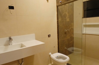 Linda casa para venda em São Lourenço - MG.