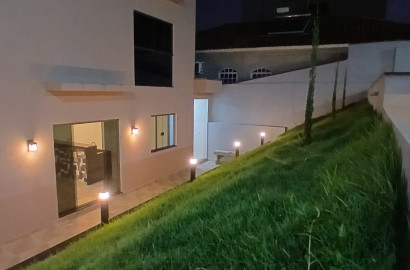 Linda casa para venda em São Lourenço - MG.