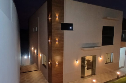 Linda casa para venda em São Lourenço - MG.