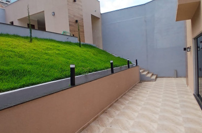Linda casa para venda em São Lourenço - MG.