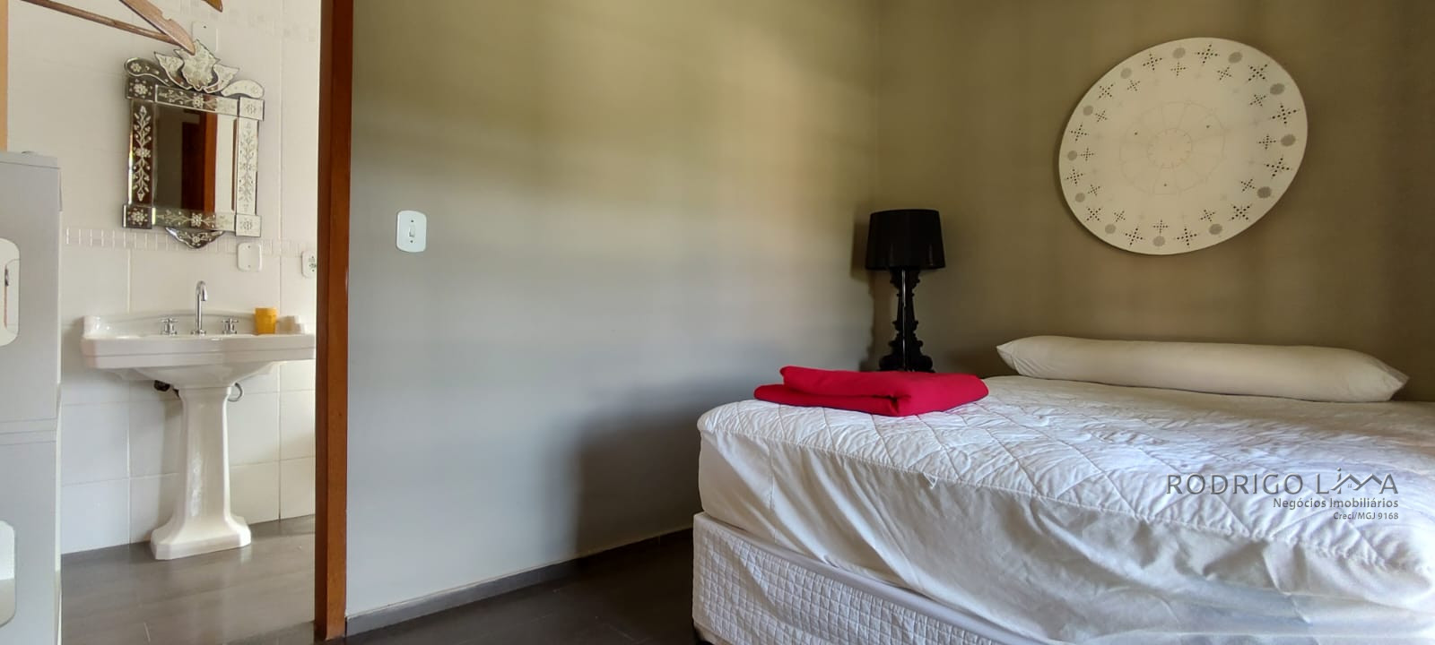 Casa de alto padrão para venda em São Lourenço - MG.