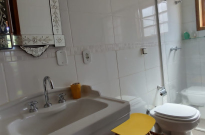 Casa de alto padrão para venda em São Lourenço - MG.