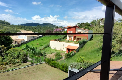Casa de alto padrão para venda em São Lourenço - MG.