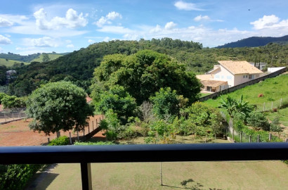 Casa de alto padrão para venda em São Lourenço - MG.