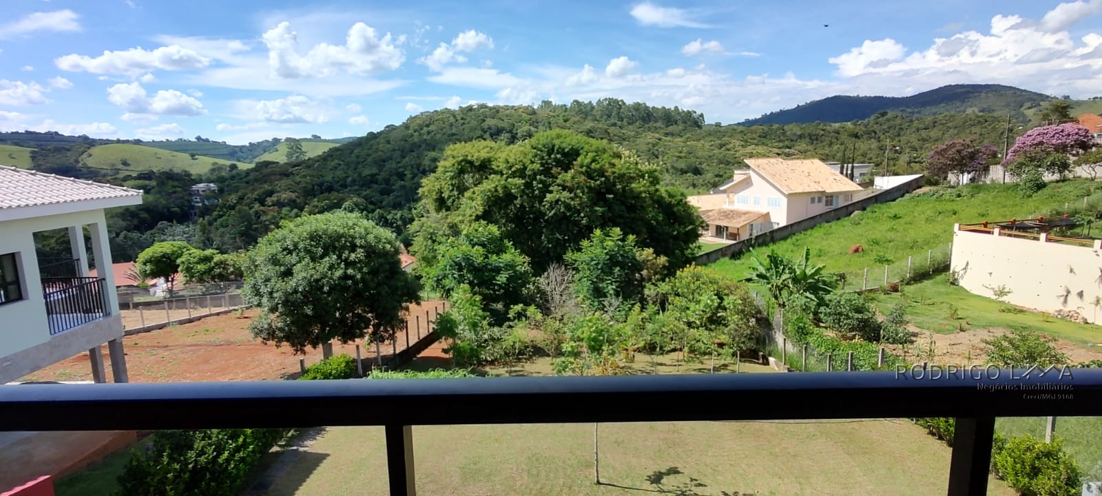 Casa de alto padrão para venda em São Lourenço - MG.