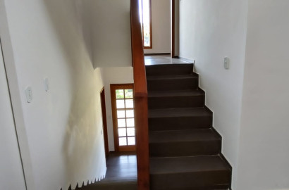 Casa de alto padrão para venda em São Lourenço - MG.