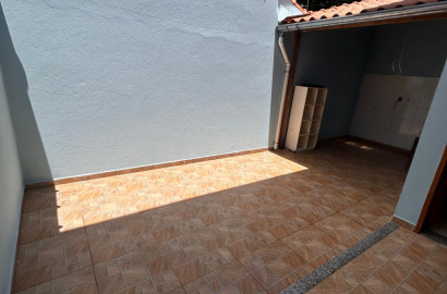 Linda casa para venda em São Lourenço - MG.