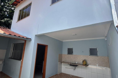 Linda casa para venda em São Lourenço - MG.