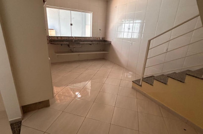 Linda casa para venda em São Lourenço - MG.