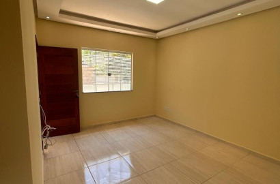 Linda casa para venda em São Lourenço - MG.