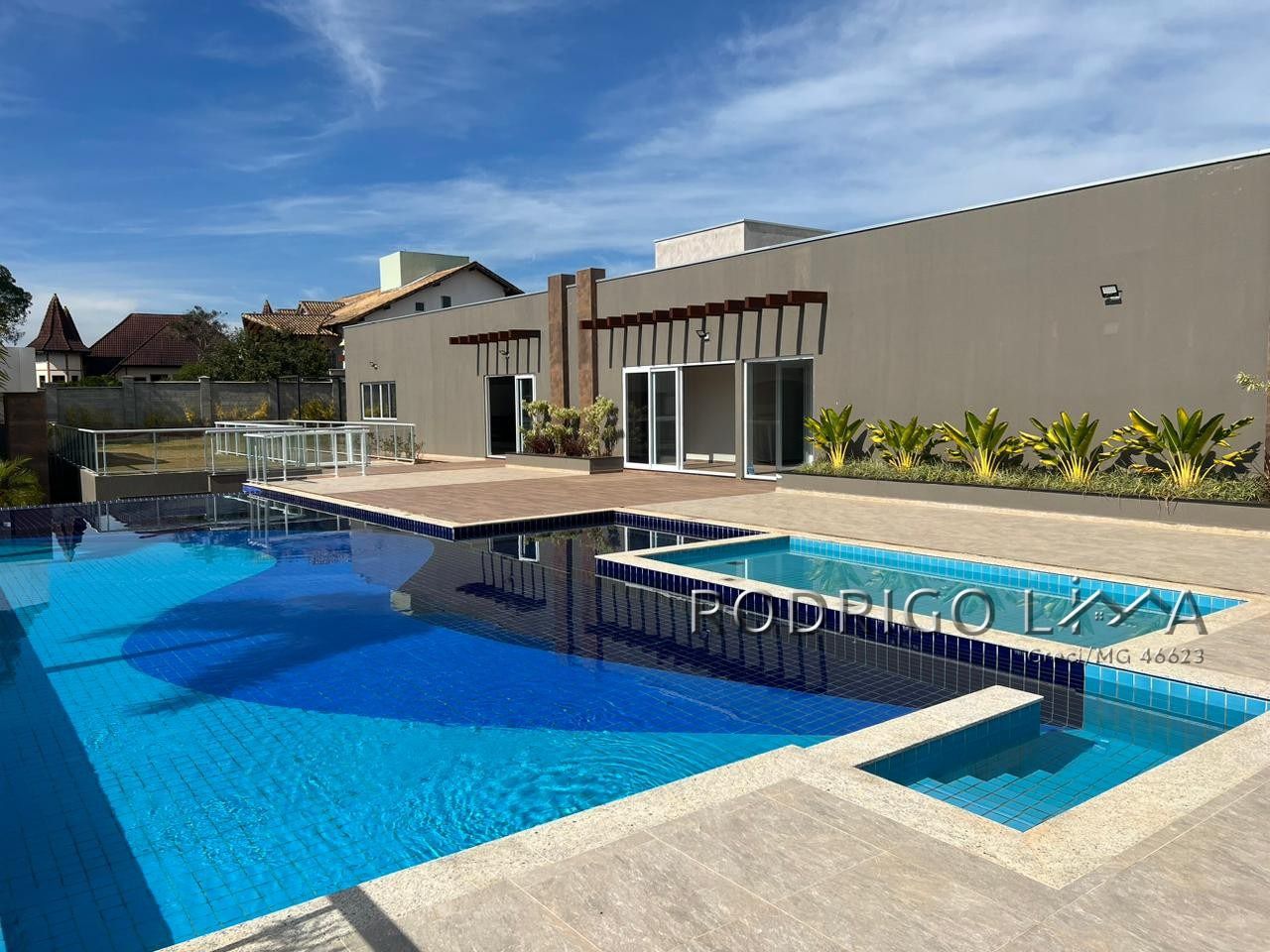 Lote para venda em condomínio de alto padrão em São Lourenço - MG.