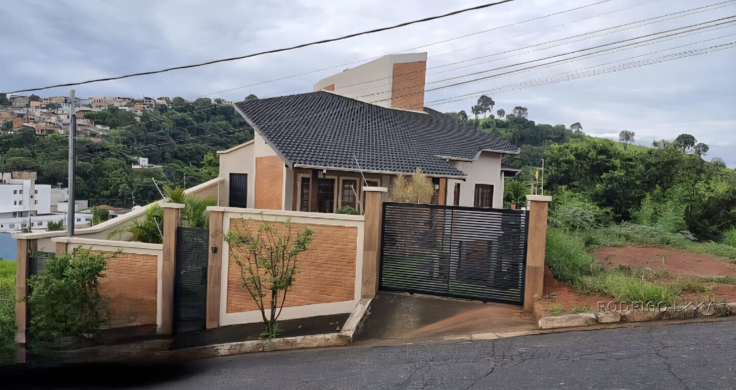Casa alto padrão para venda em Caxambu Mg