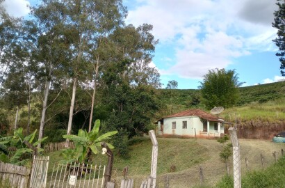 Terreno com casa para venda em Soledade de Minas MG