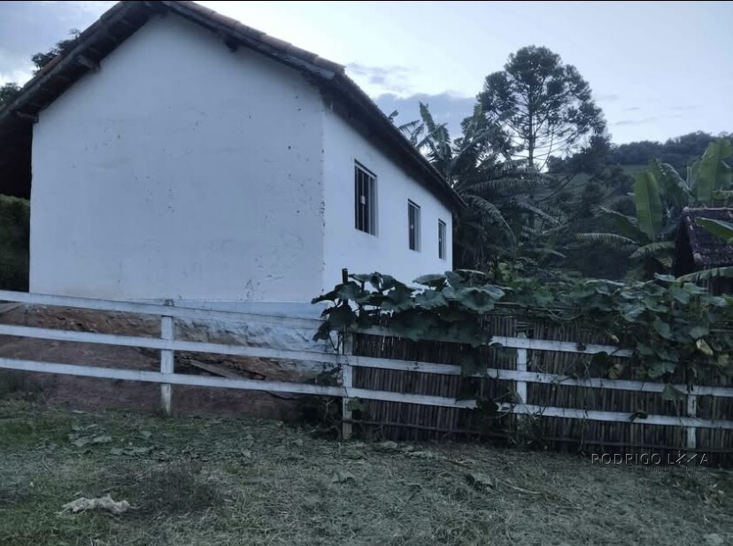 Lindo sítio encantador para venda próximo a São Lourenço Mg.