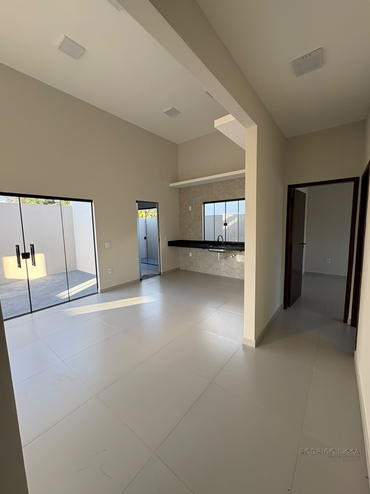 Casa nova para venda em São Lourenço MG
