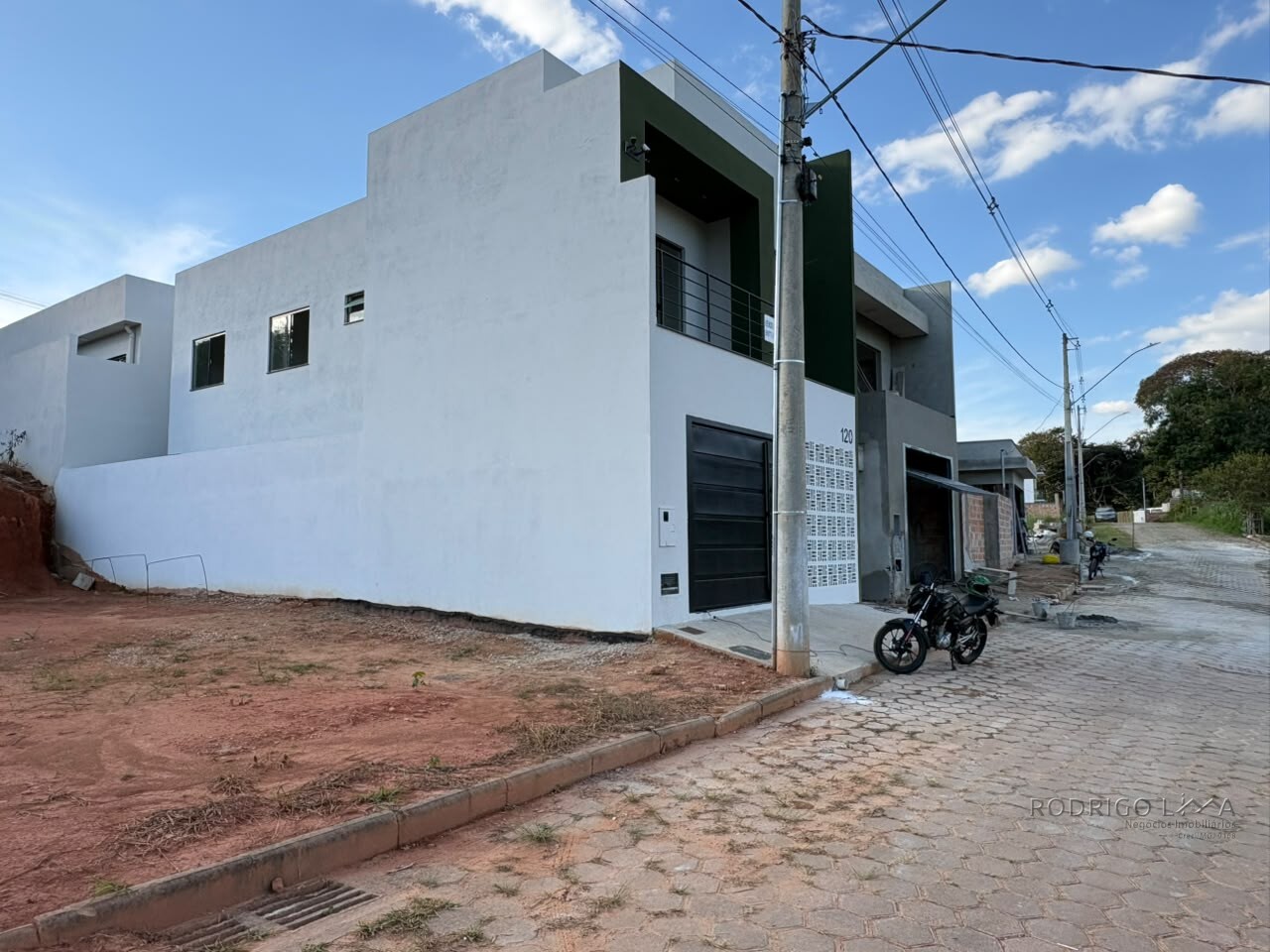 Lindo sobrado pra venda em São Lourenço MG